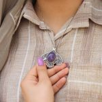 گردنبند عقیق سوسنی زنانه کد 12057