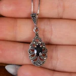 گردنبند یاقوت کبود زنانه کد 17693