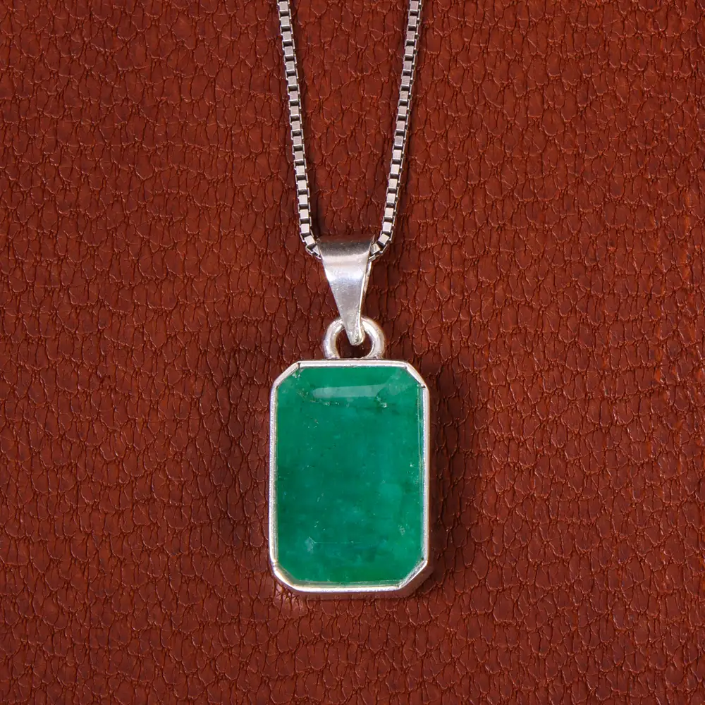 گردنبند زمرد اسپرت کد 19109