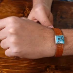 دستبند چرم فیروزه کد 22799