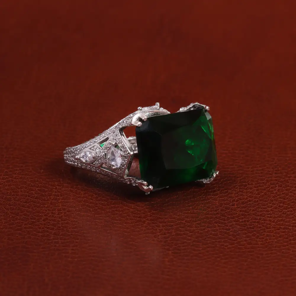 انگشتر طرح زمرد زنانه کد 24547