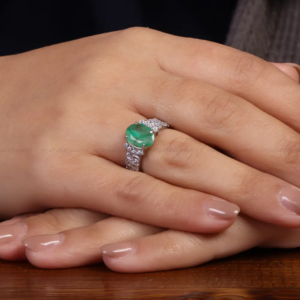 انگشتر زمرد زنانه کد 24545
