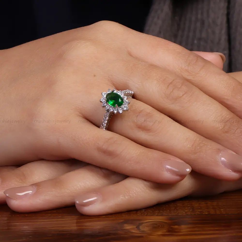 انگشتر طرح زمرد زنانه کد 24552