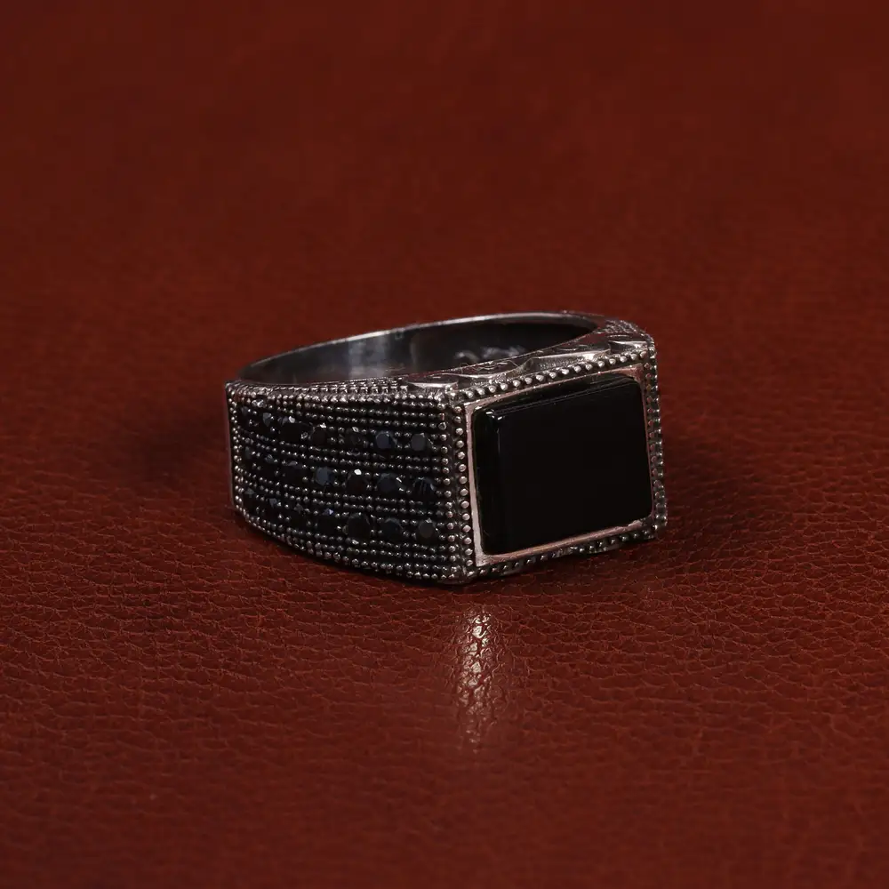 انگشتر عقیق مشکی مردانه کد 25022