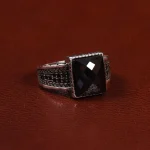 انگشتر عقیق مشکی مردانه کد 25028