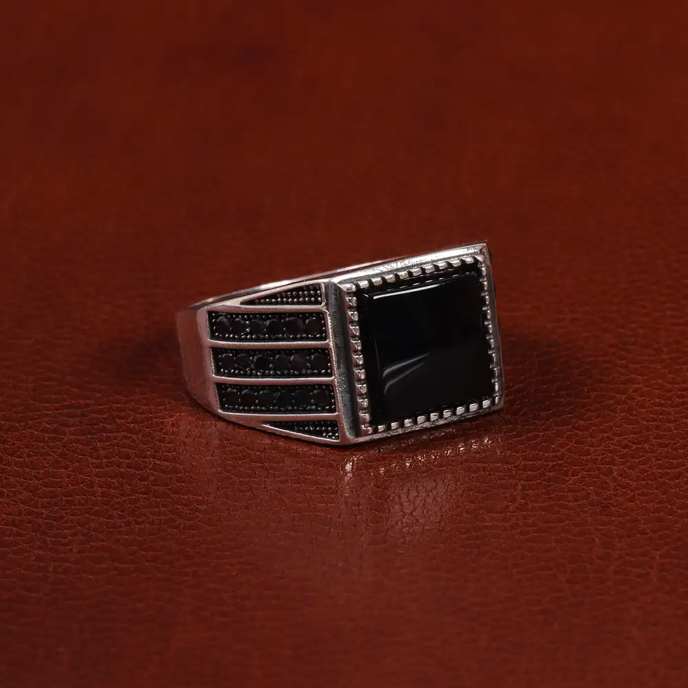 انگشتر عقیق مشکی مردانه کد 25029