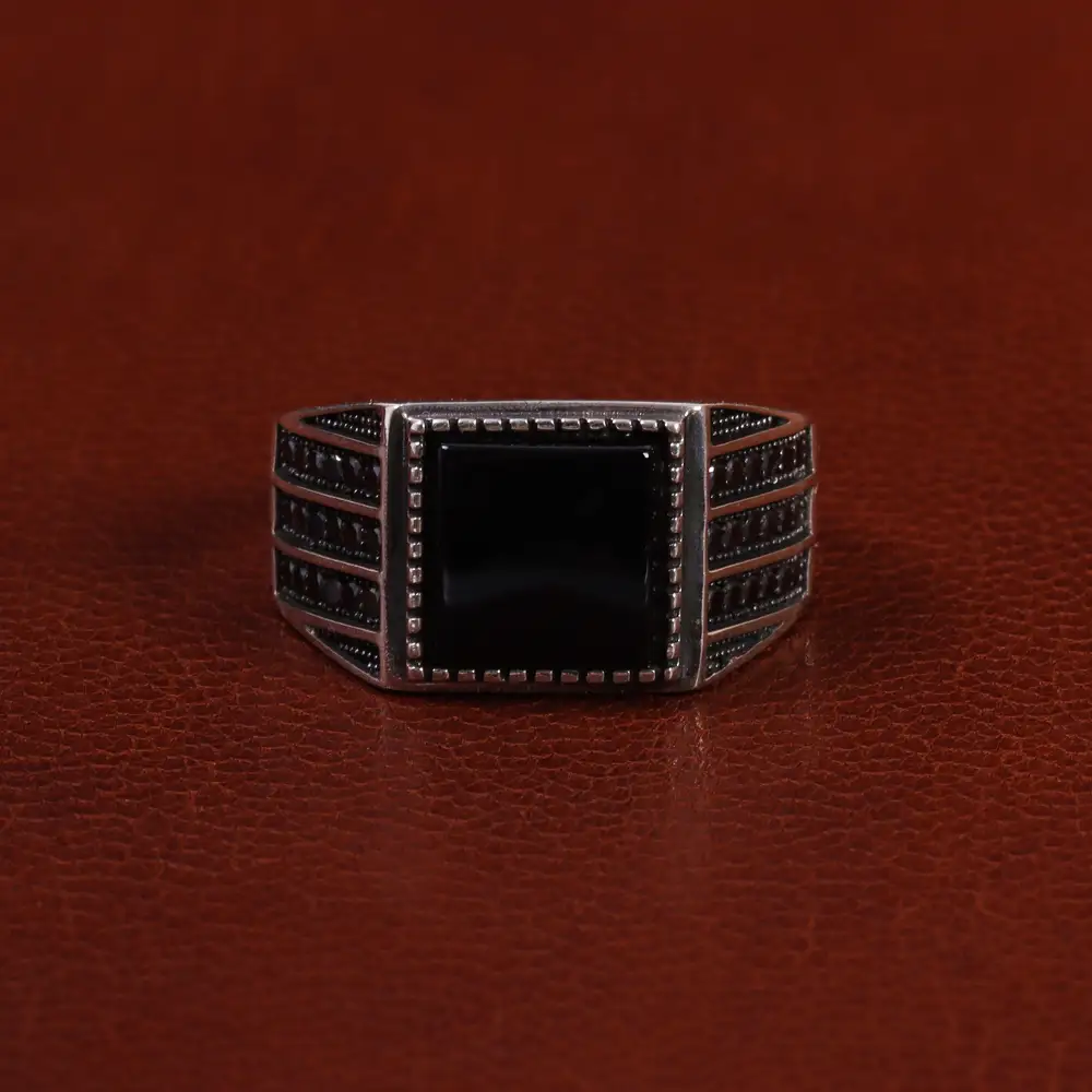 انگشتر عقیق مشکی مردانه کد 25029