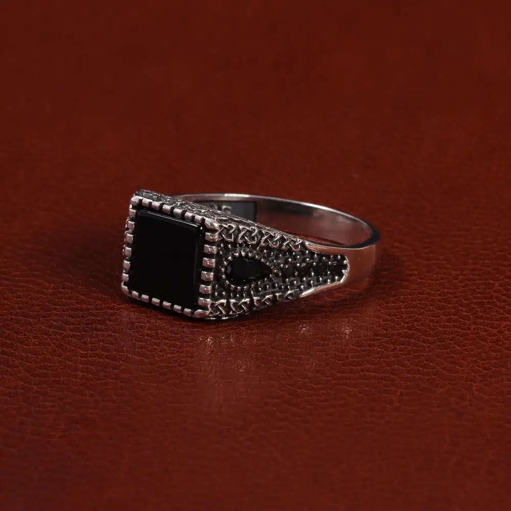 انگشتر عقیق مشکی مردانه کد 25019