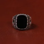 انگشتر عقیق مشکی مردانه کد 25338
