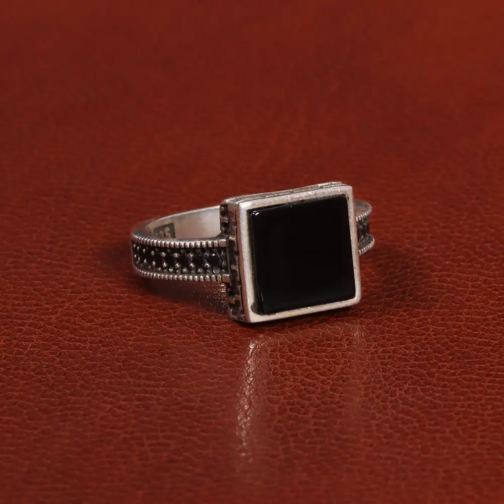 انگشتر عقیق مشکی مردانه کد 26635