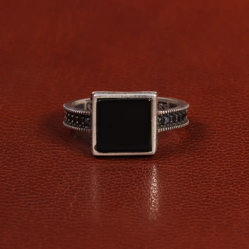 انگشتر عقیق مشکی مردانه کد 26635