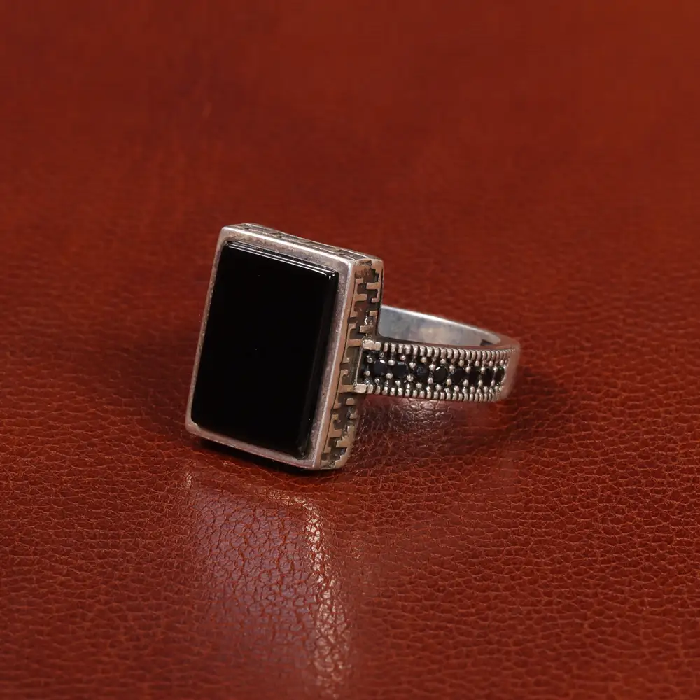 انگشتر عقیق مشکی مردانه کد 26613