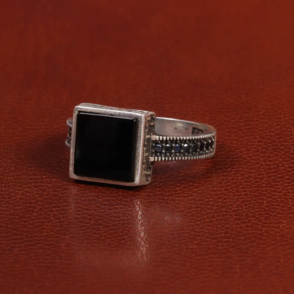 انگشتر عقیق مشکی مردانه کد 26635