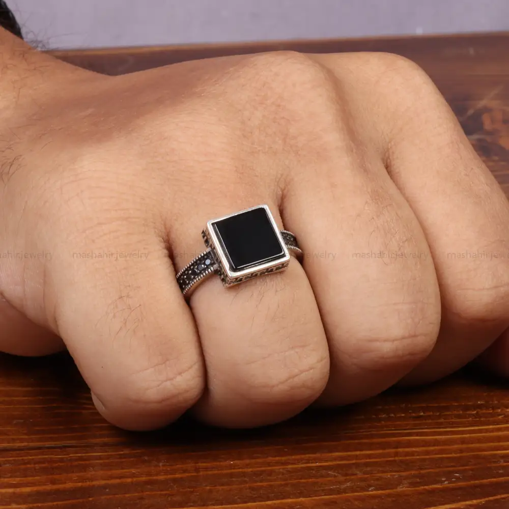 انگشتر عقیق مشکی مردانه کد 26635