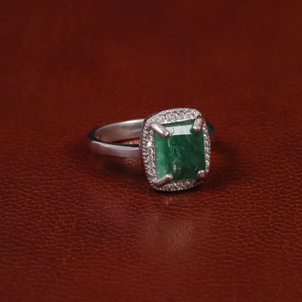 انگشتر زمرد زنانه کد 31322