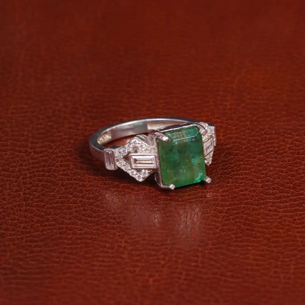 انگشتر زمرد زنانه کد 31802